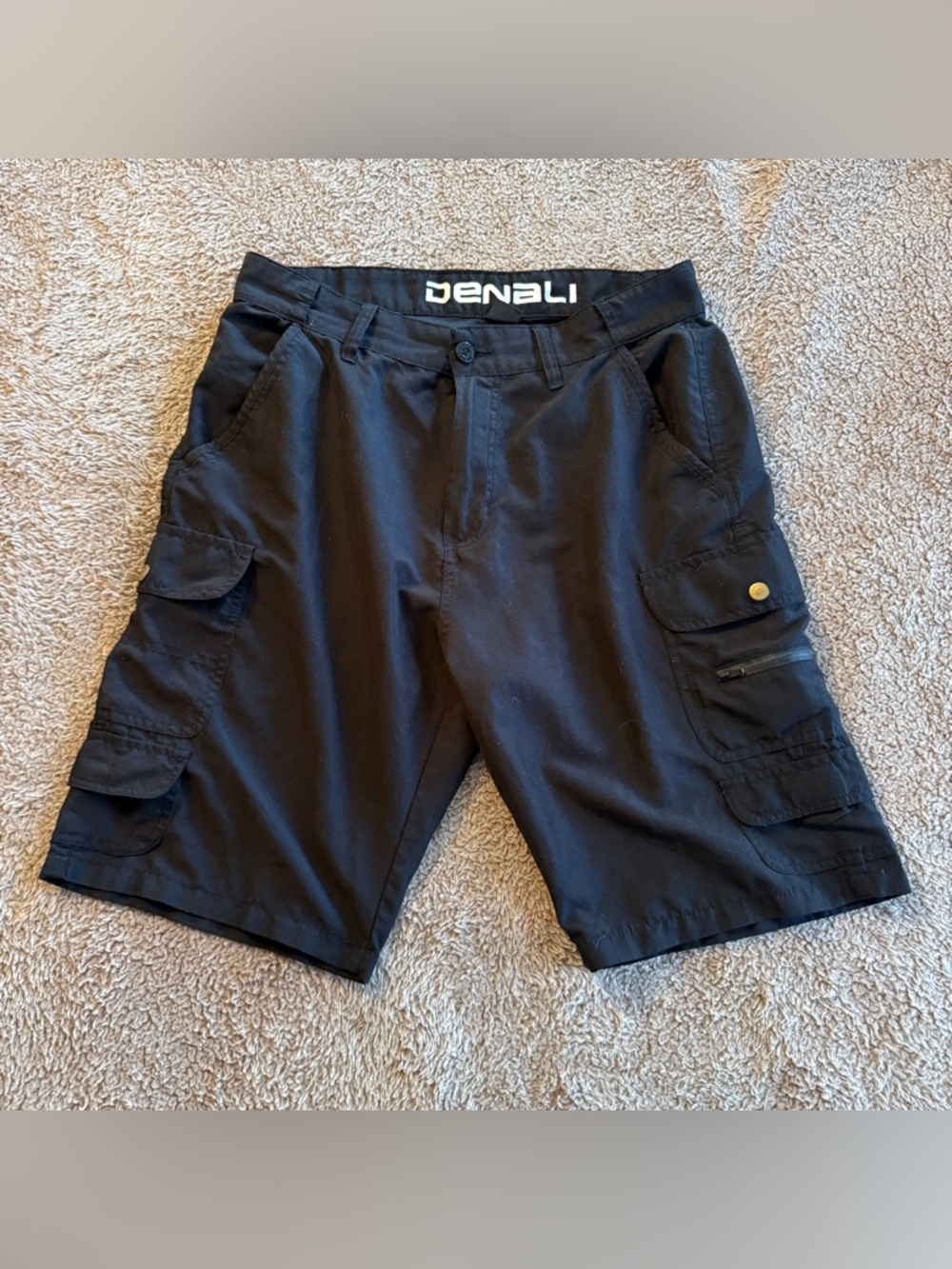Denali Men’s Hybrid Performance Cargo Shorts in Black, 32